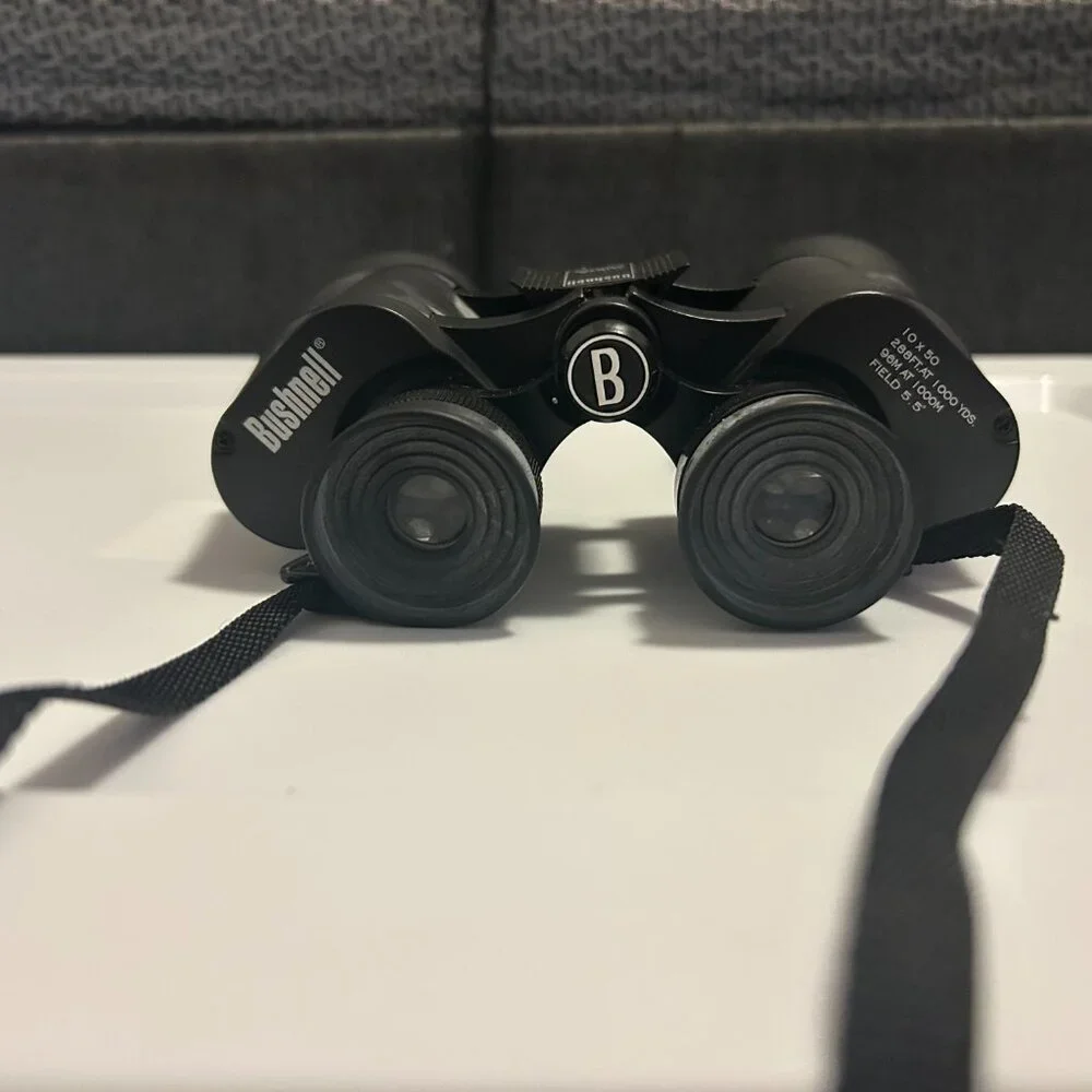 Black Bushnell 10x50 Binoculars 288ft/1000yds 5.5° Field